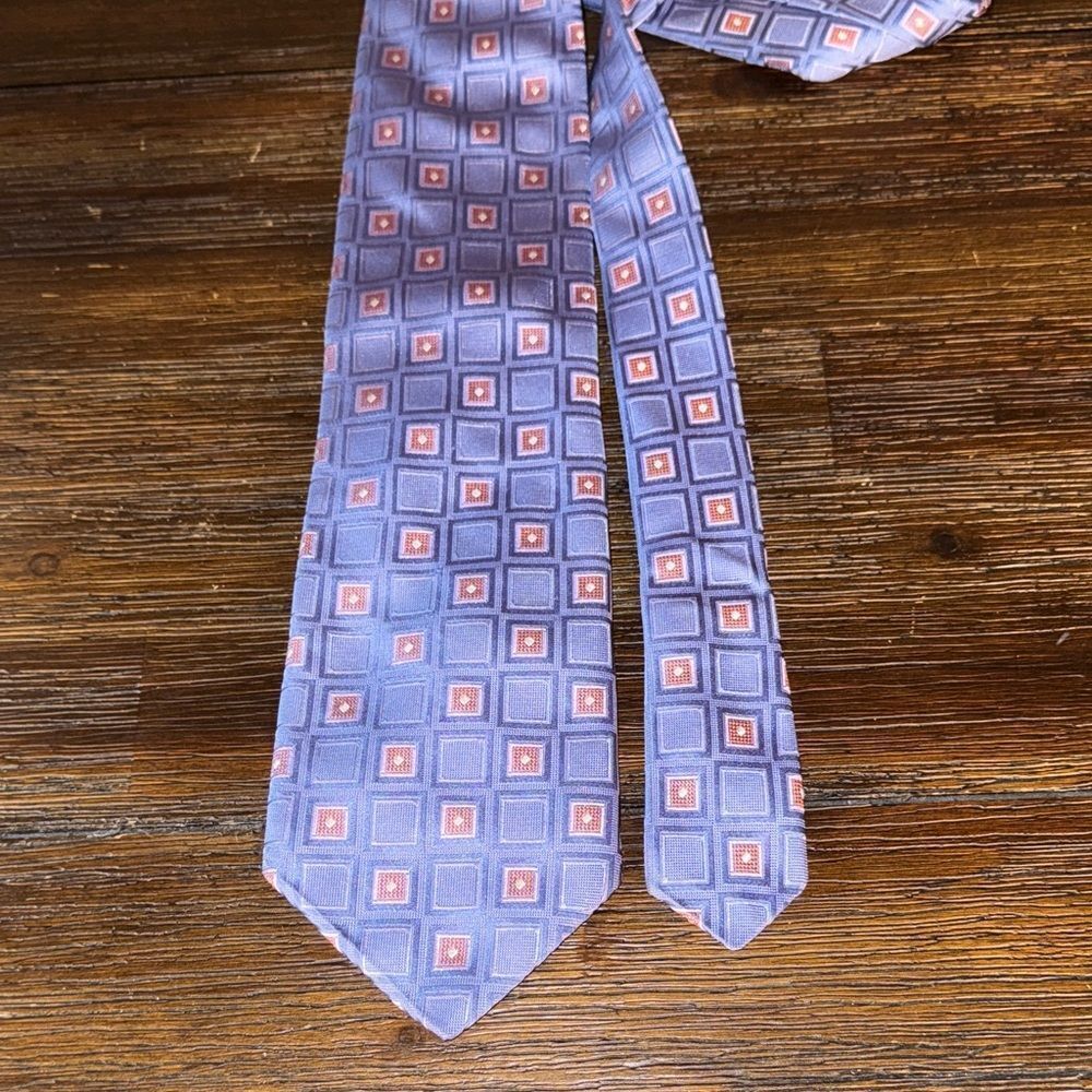 Ike Behar Vlue Elegant Geometric Patterned Tie